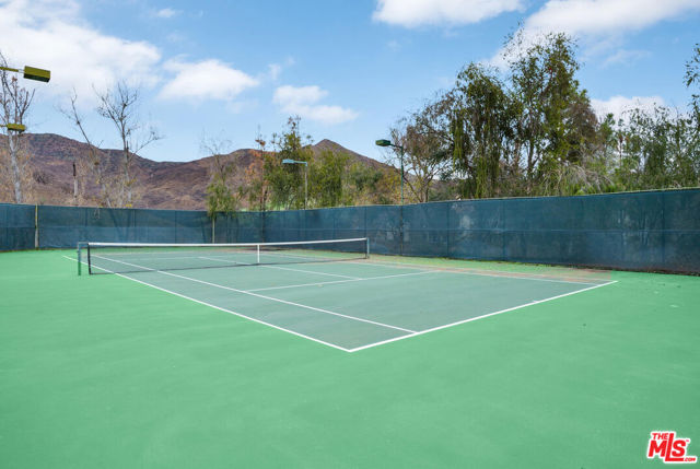 2 tennis courts