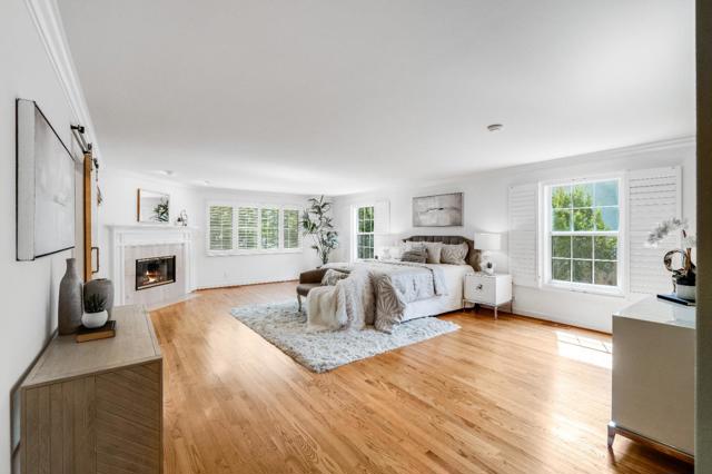 3920 Lakemead Way, Redwood City CA: https://media.crmls.org/mediaz/8213459f-ec2b-44f4-afda-b22ce13efd9a.jpg