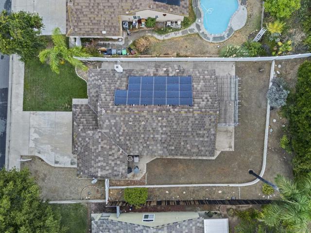 39493 Diego dr, Temecula CA: https://media.crmls.org/mediaz/8213cf05-488a-48d8-82a4-0fcb83c4c590.jpg