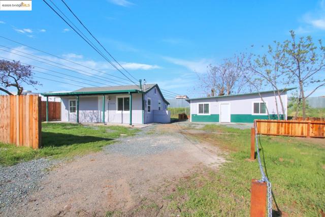 View of front of property with stucco siding