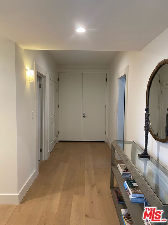 1825 Midvale Avenue, Los Angeles CA: https://media.crmls.org/mediaz/8215fa16-59d9-4120-999f-3a959e5b0c6c.jpg