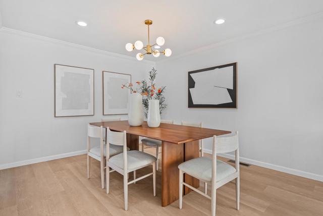 2325 Hastings Drive, Belmont CA: https://media.crmls.org/mediaz/82161679-9228-4c8a-873b-6c9f44769d1a.jpg