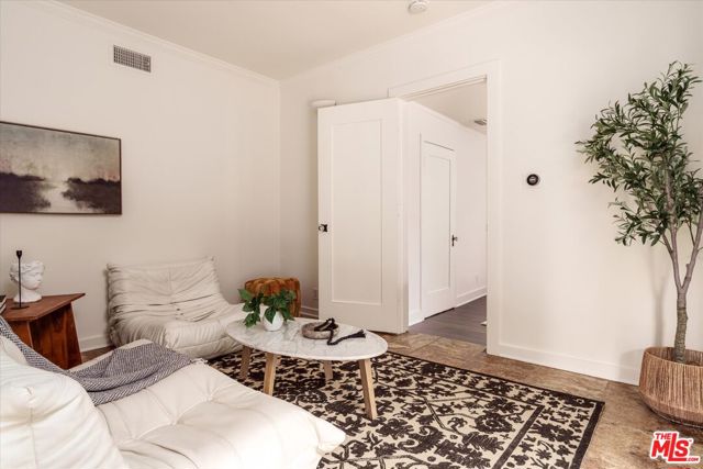 2268 Ben Lomond Drive, Los Angeles CA: https://media.crmls.org/mediaz/82162b28-fbaa-45bb-a92c-9fedeeed640c.jpg