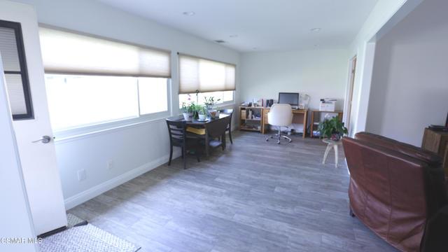 35205 Village 35, Camarillo CA: https://media.crmls.org/mediaz/8216535f-0f50-41cd-b52e-126592afd514.jpg
