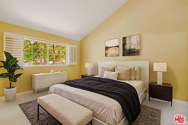 3131 E Hillcrest Drive, Westlake Village CA: https://media.crmls.org/mediaz/82165d72-af94-4ae1-9929-870c0dfd80f2.jpg