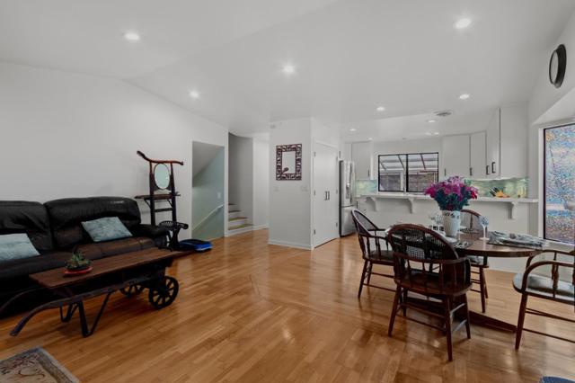 1458 Oakleaf Drive, Royal Oaks CA: https://media.crmls.org/mediaz/8217c826-a2bb-4903-8408-d67788ce2542.jpg