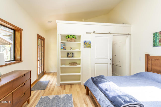 10941 Gurley Lane, Mendocino CA: https://media.crmls.org/mediaz/8217d766-61af-4747-96a9-21693b778257.jpg