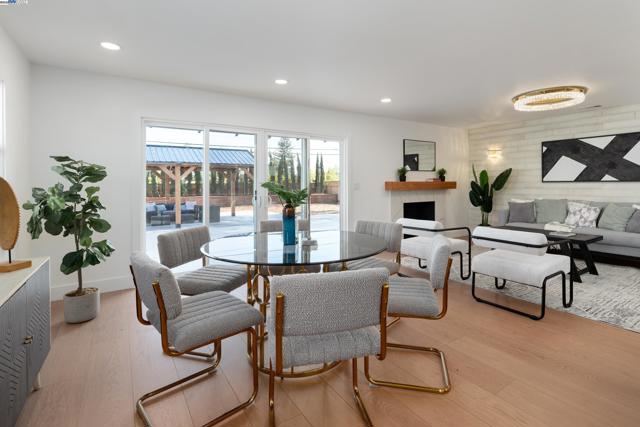 3742 Savannah Rd, Fremont CA: https://media.crmls.org/mediaz/82188ad5-350f-495b-b1e3-0ed9422ba07f.jpg