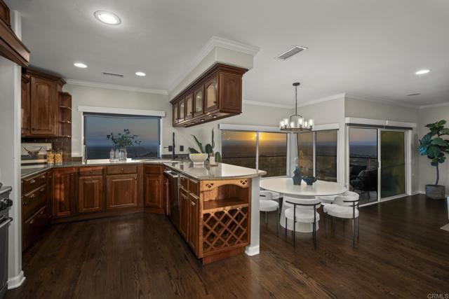 5968 Caminito De La Taza, San Diego CA: https://media.crmls.org/mediaz/821924df-99b5-4494-b86b-940ab46d82f1.jpg