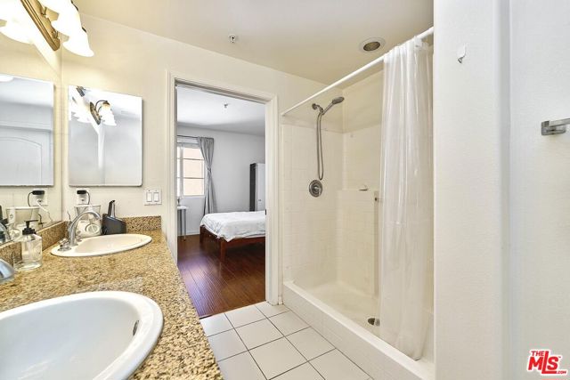 360 W Avenue 26, Los Angeles CA: https://media.crmls.org/mediaz/82192f23-fe64-40f9-bb52-55a2a4a3ceee.jpg