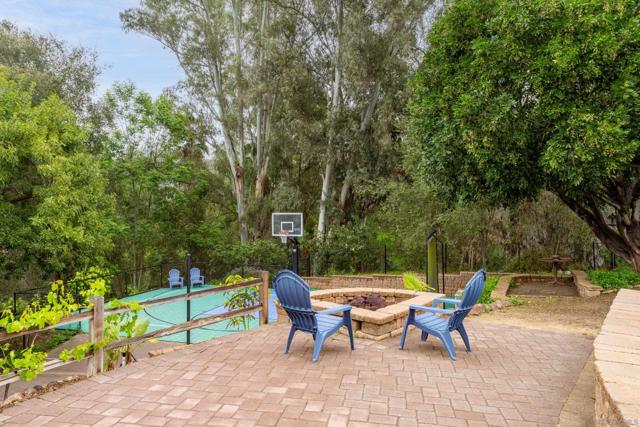 16327 Woodson View Rd, Poway CA: https://media.crmls.org/mediaz/821a2de5-5e89-4826-99ce-e255858ac74e.jpg