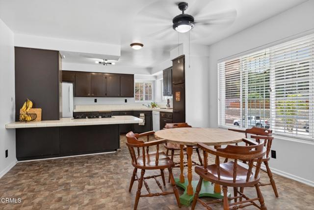 1018 Via Arroyo, Ventura CA: https://media.crmls.org/mediaz/821a771d-fd74-4564-b101-50f7393d8e29.jpg