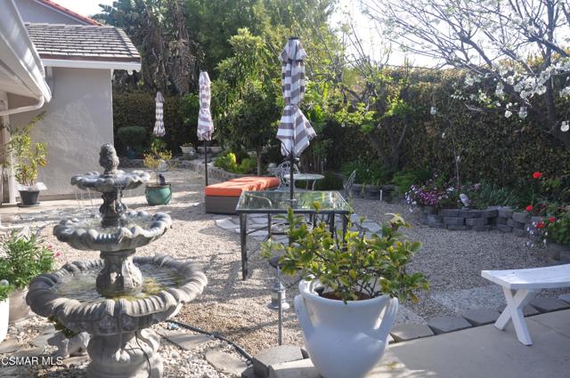 1064 Finrod Court, Westlake Village CA: https://media.crmls.org/mediaz/821a8993-9d15-4f6a-b503-c2c1ebf03276.jpg