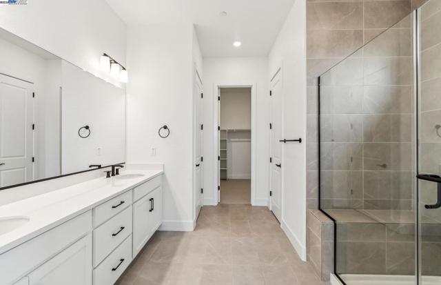 1552 Kasnak Drive, Manteca CA: https://media.crmls.org/mediaz/821ab719-faef-4445-b874-c28510ee1c9a.jpg