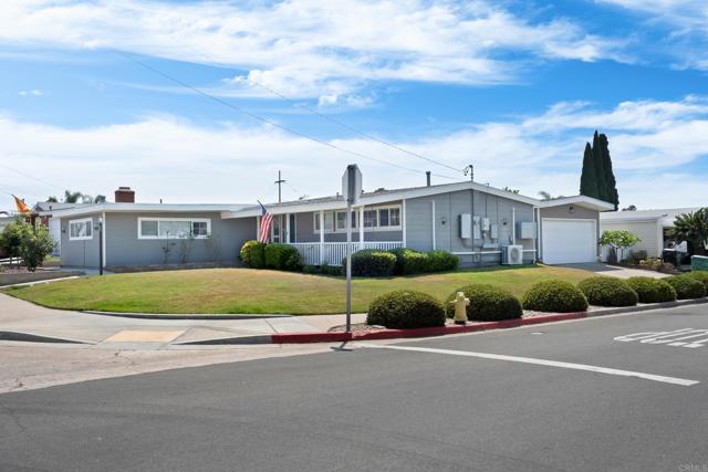 Detail Gallery Image 4 of 36 For 9341 Fermi Ave, San Diego,  CA 92123 - 3 Beds | 2 Baths