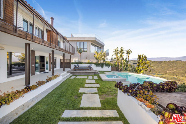 2028 Stradella Road, Los Angeles CA: https://media.crmls.org/mediaz/821b5bea-20f7-49d3-9411-7178e2b88ca2.jpg