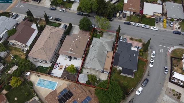 340 Carnegie Dr, Milpitas CA: https://media.crmls.org/mediaz/821bb3d5-d31f-4209-a4aa-81b1a6ff1770.jpg