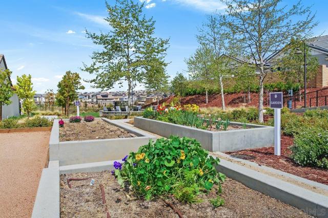 32082 Sedge Way, Temecula CA: https://media.crmls.org/mediaz/821c33e3-55ea-472d-8965-3a8bd71b5d99.jpg
