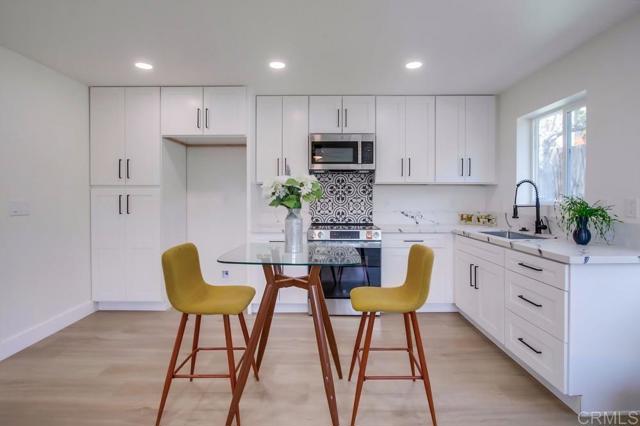 Detail Gallery Image 11 of 61 For 7118 7120 Stanford Ave, La Mesa,  CA 91942 - – Beds | – Baths