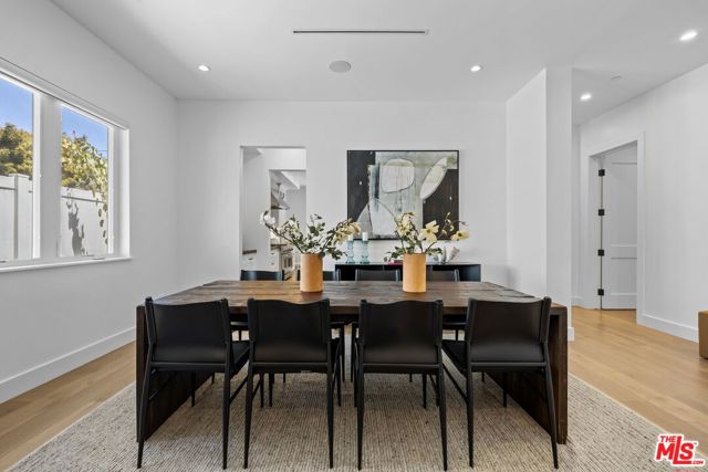 2590 Amherst Avenue, Los Angeles CA: https://media.crmls.org/mediaz/821d22ce-10ad-4a8b-b73f-e01a853fc0a6.jpg