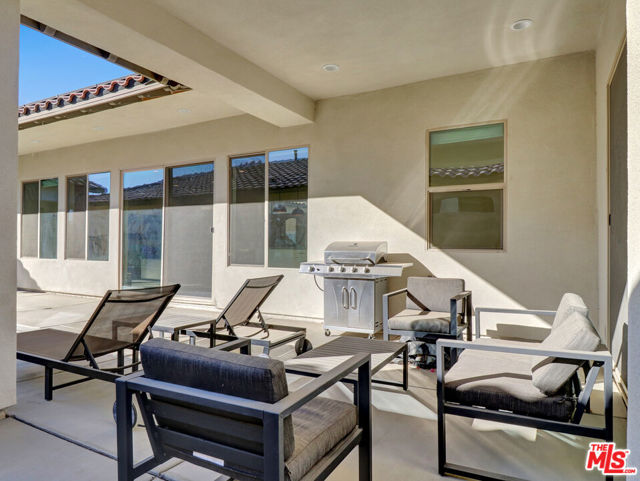 80240 Platinum Way, La Quinta CA: https://media.crmls.org/mediaz/821d5a4b-7d79-4c47-9bb9-9d609e67e294.jpg