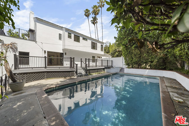 1722 N Vista Street, Los Angeles CA: https://media.crmls.org/mediaz/821df45a-8acb-4e4e-905e-33f8fdefb0b1.jpg