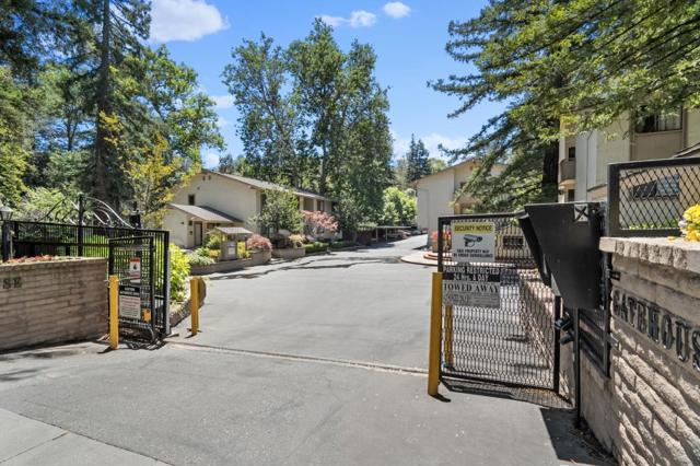 20780 4th Street, Saratoga CA: https://media.crmls.org/mediaz/821e87b6-0be0-4320-ae04-e83a0371777d.jpg