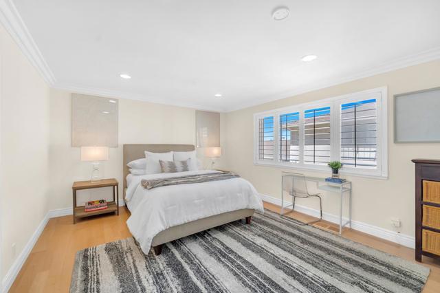 600 Pennsylvania, Los Gatos CA: https://media.crmls.org/mediaz/821e8f8e-598e-4e24-a166-5b9fa00b6988.jpg