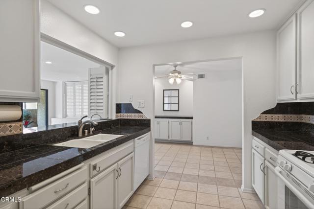 Detail Gallery Image 45 of 62 For 1943 San Tropez Cir, Oxnard,  CA 93035 - 2 Beds | 2 Baths