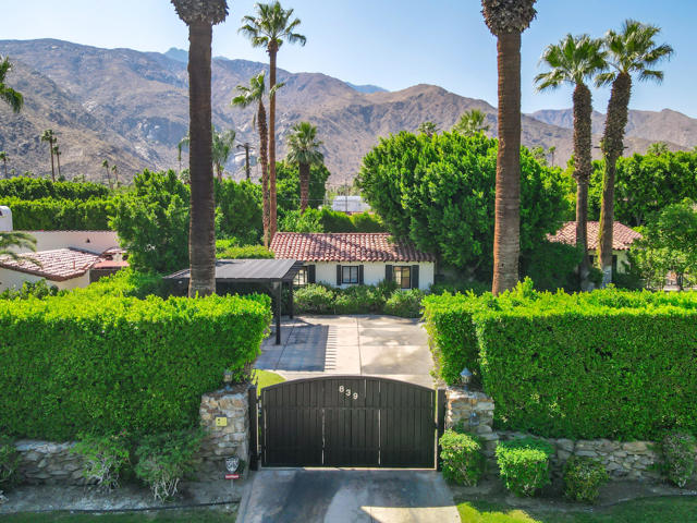 839 N Avenida Olivos, Palm Springs CA: https://media.crmls.org/mediaz/821f8d6e-2089-4b72-830d-ae99b03c0b9f.jpg