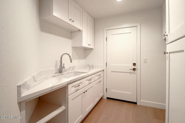 3327 Olivegrove Place, Thousand Oaks CA: https://media.crmls.org/mediaz/822044a3-8c7c-42bc-9f43-d36bfb485441.jpg