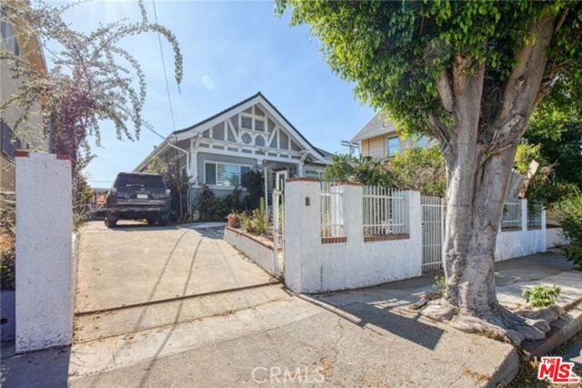 1207 Harvard Boulevard, Los Angeles, California 90006, 3 Bedrooms Bedrooms, ,2 BathroomsBathrooms,Single Family Residence,For Sale,Harvard,24427647