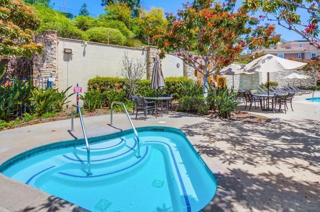 1184 Highbluff Ave, San Marcos CA: https://media.crmls.org/mediaz/82209648-1a64-4c79-adfb-2af5ea414e08.jpg