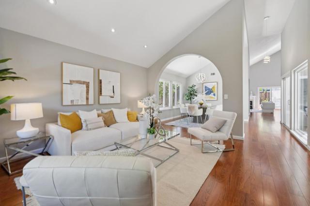 704 Prescott Lane, Foster City CA: https://media.crmls.org/mediaz/82209e42-7343-44b9-b3a0-320a42277d5c.jpg