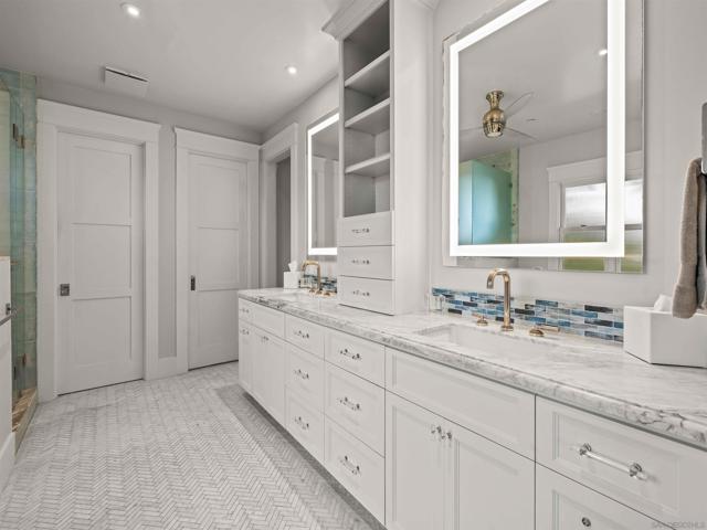 1027 G Ave, Coronado CA: https://media.crmls.org/mediaz/8220f0ff-4132-4199-8fb7-13176a3fbcb9.jpg