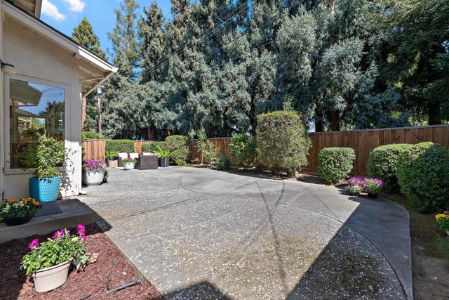 880 Russet Drive, Sunnyvale CA: https://media.crmls.org/mediaz/82212503-d55d-49fe-b9c9-6faf5788847c.jpg