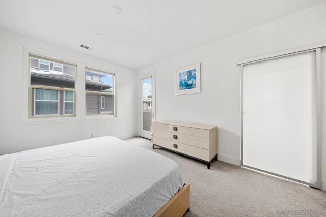 2335 Aperture Circle, San Diego CA: https://media.crmls.org/mediaz/82216975-b2da-402b-b732-718a46b28f55.jpg