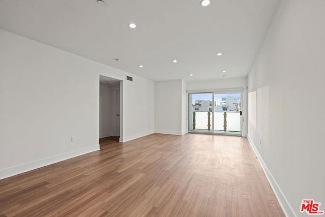 120 S Orlando Avenue, Los Angeles CA: https://media.crmls.org/mediaz/82218268-afa8-4ef3-a930-5786c747f05c.jpg