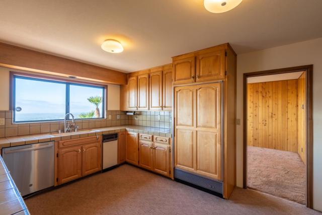 10955 Saddle Road, Monterey CA: https://media.crmls.org/mediaz/8221ade9-c258-490a-80d8-c7600e308f34.jpg