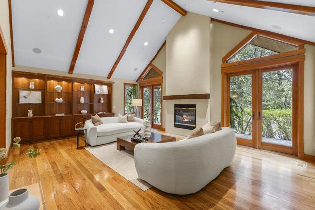 14205 Shannon Road, Los Gatos CA: https://media.crmls.org/mediaz/82227460-448f-4a5f-842e-77a74ffcb5a2.jpg