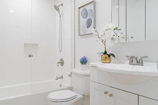 902 Peninsula Avenue, San Mateo CA: https://media.crmls.org/mediaz/8222840f-c9d0-4382-8ff3-ffee383185df.jpg