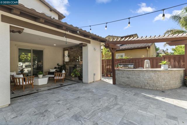 7509 Balmoral Way, San Ramon CA: https://media.crmls.org/mediaz/822286f2-e1ee-4e9b-bd65-8f636feba9a8.jpg