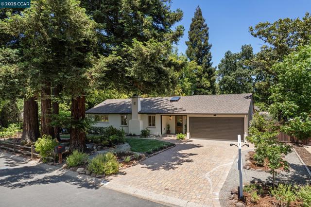 312 Soule Ave, Pleasant Hill CA: https://media.crmls.org/mediaz/82228d2d-2740-4796-ab81-d4481a0f1d53.jpg
