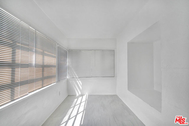 4090 Creed Avenue, Los Angeles CA: https://media.crmls.org/mediaz/82229091-5457-4e7f-a5b8-b00419dc2584.jpg