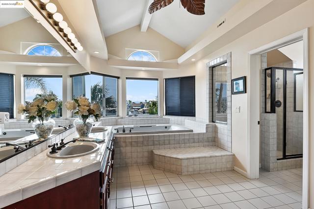 5090 Double Point Way, Discovery Bay CA: https://media.crmls.org/mediaz/8222c87f-8755-4d14-91fd-253e6f5c9a30.jpg