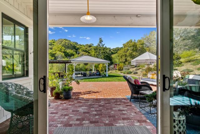 365 Race Horse Lane, La Selva Beach CA: https://media.crmls.org/mediaz/8222dc2a-17d1-4c27-8290-79fc818a76ce.jpg