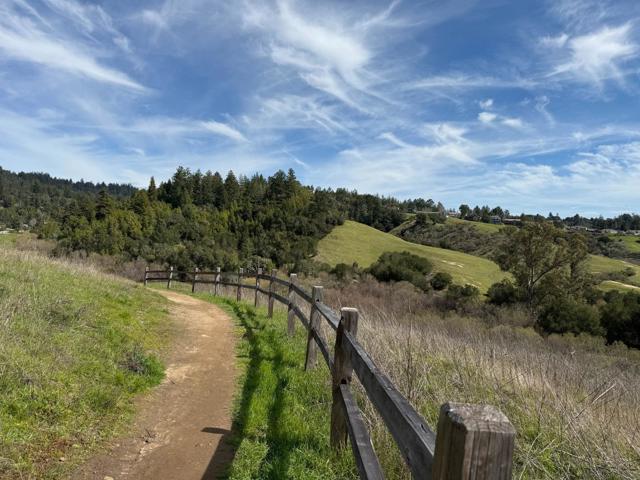 520 Tabor Drive, Scotts Valley CA: https://media.crmls.org/mediaz/8223156c-6a18-4bf6-bb2c-836125d6eb9c.jpg