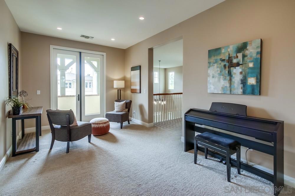 MLS #250025773SD img 19