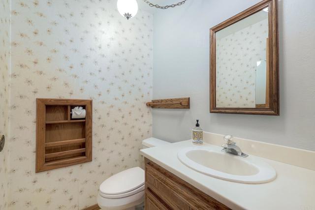 Detail Gallery Image 40 of 75 For 2335 Mirador, Vista,  CA 92084 - 5 Beds | 2/1 Baths