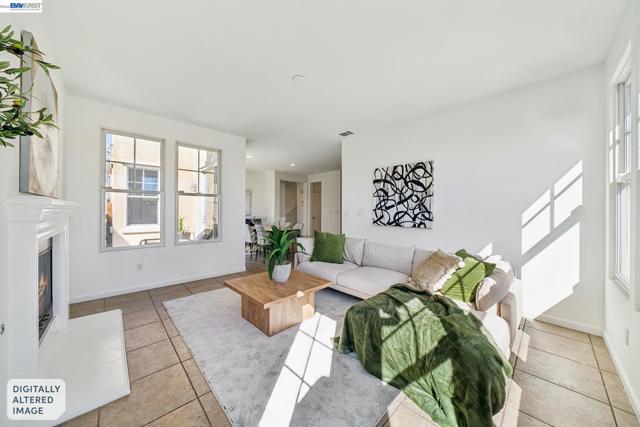 220 Hollister Avenue, Alameda CA: https://media.crmls.org/mediaz/8224aa6f-13e1-4139-a66c-fce38af0fb5e.jpg